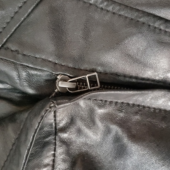 Leather Jacket - Picture 4 of 7